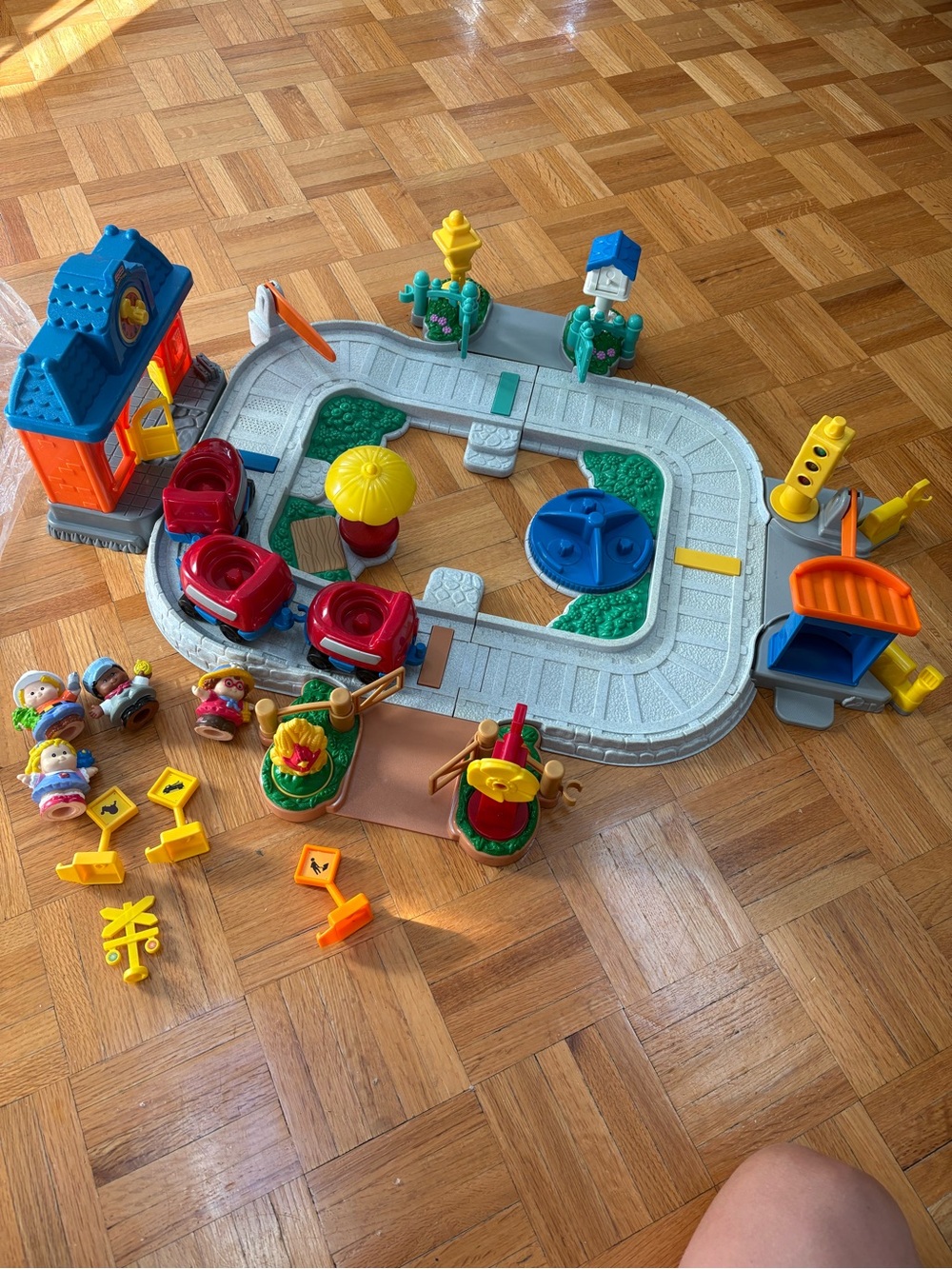 Fisher-Price Little People Colorful Train Track Playset - Multicolor